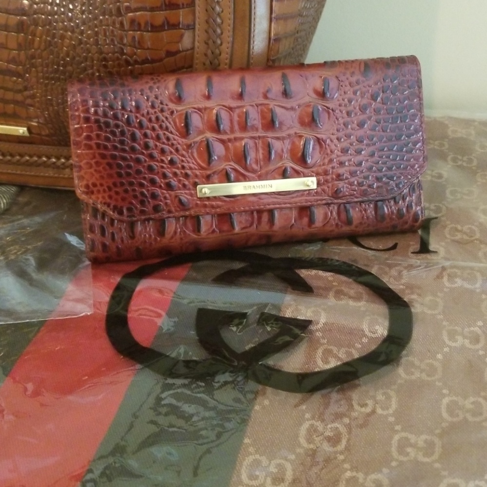 Brahmin wallet